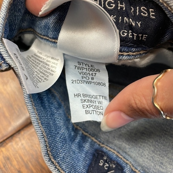 Lucky Brand High Rise Skinny Bridgette button up distressed jeans - Picture 9 of 12